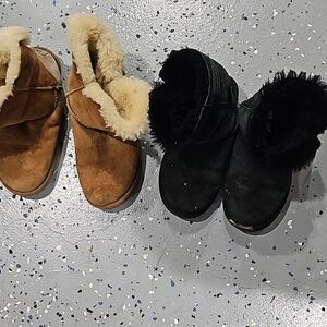Two ugg us 6